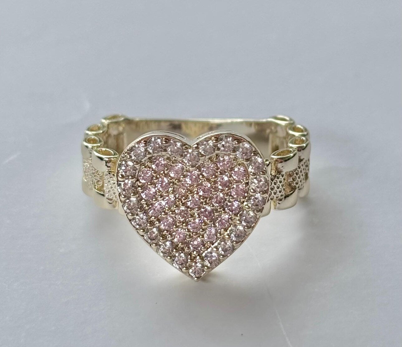 HEART RING WITH PINK STONES