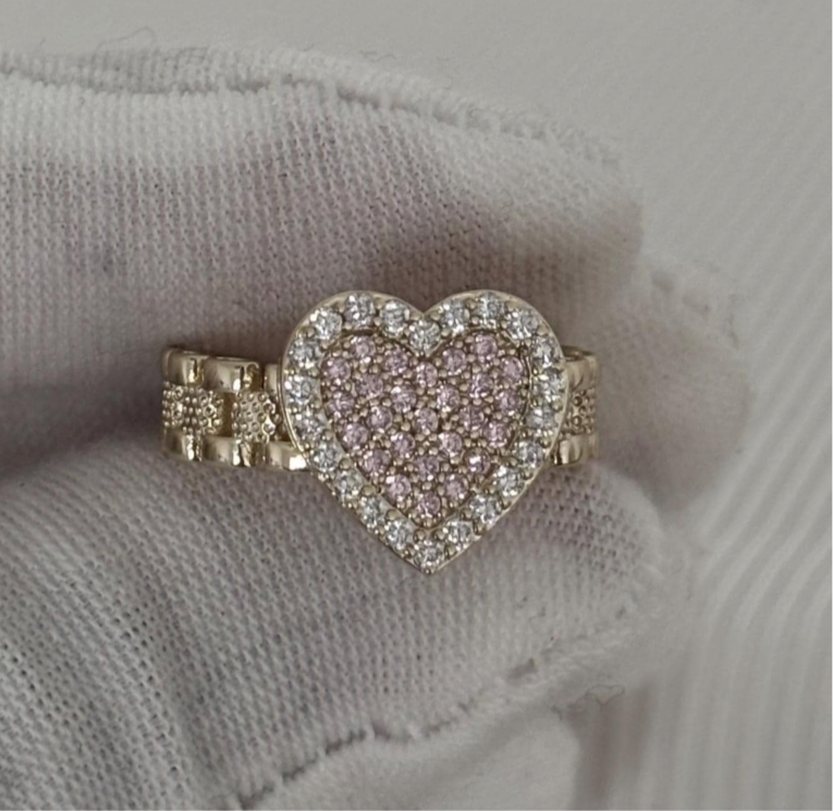 HEART RING WITH PINK STONES