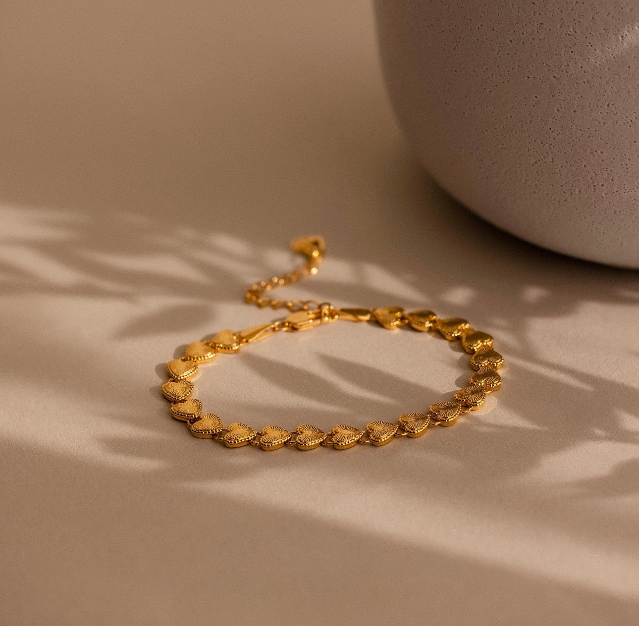RIBBED HEART BRACELET