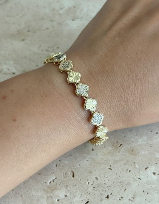 GOLD PLATED FLOWER BRACELET