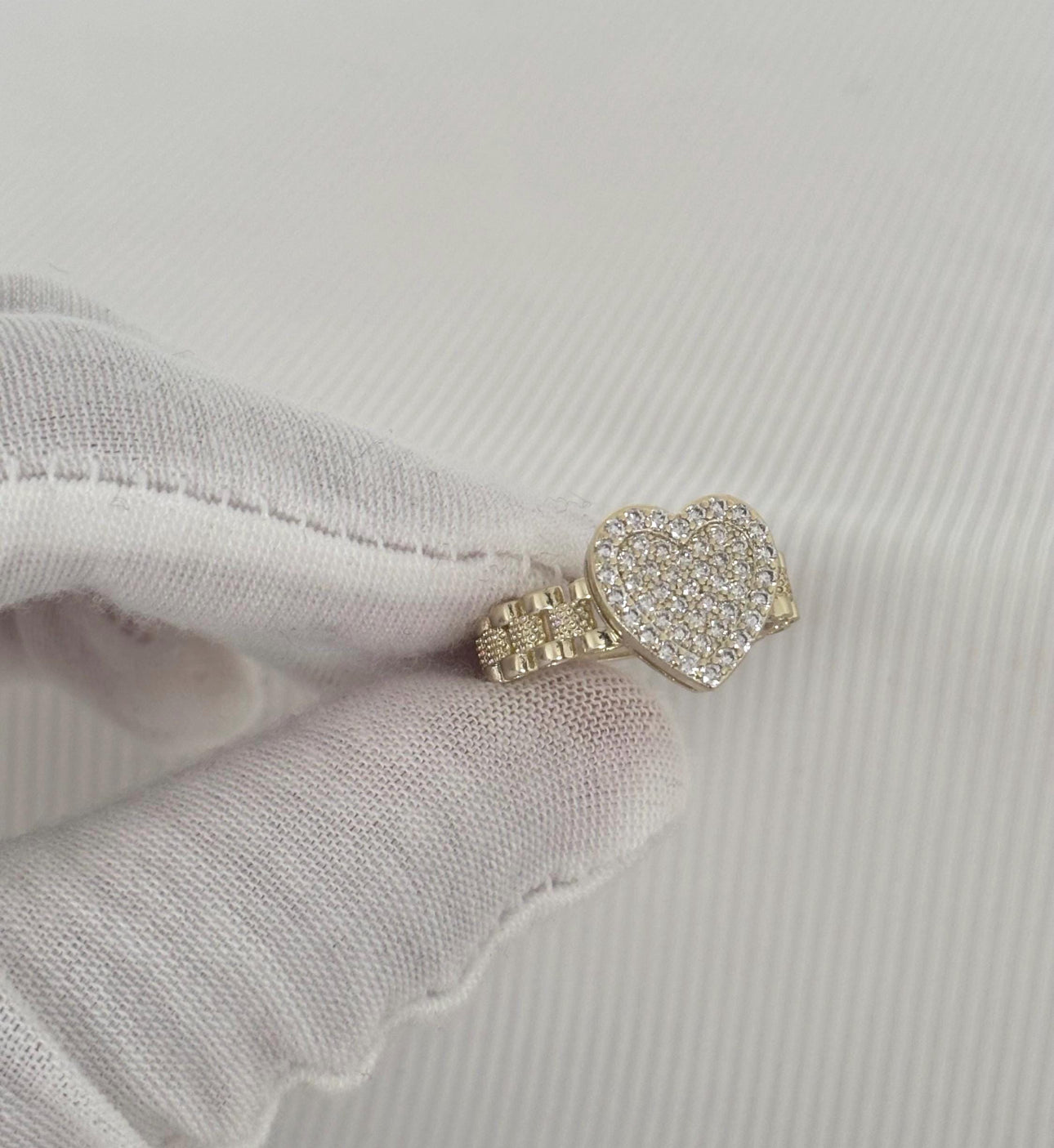 HEART RING WITH STONES