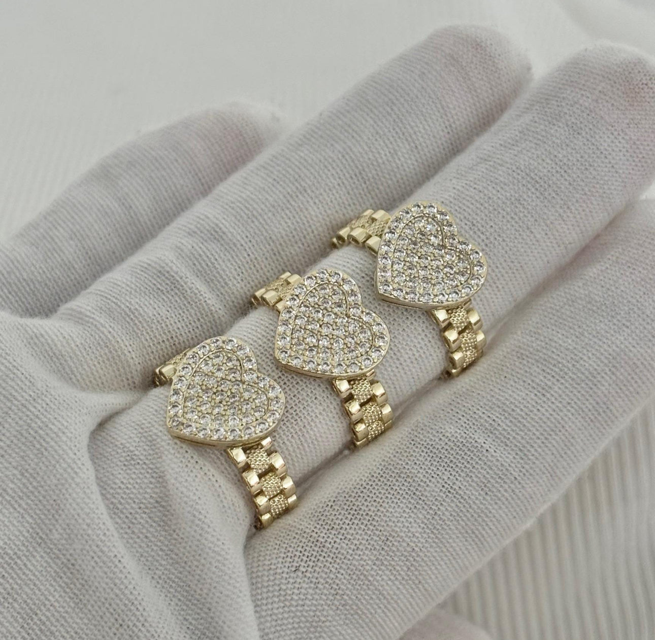 HEART RING WITH STONES